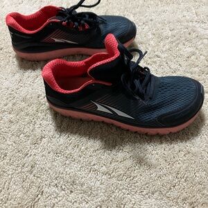 Altra Women's Black and Red Sneakers